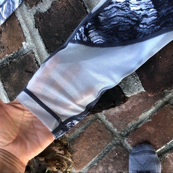 Zella leggings with nylon cut outs size XS - Picture 5 of 8